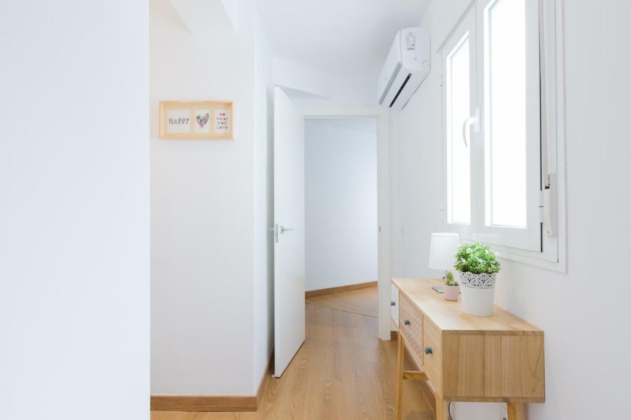 Hola Malaga Centro Apartment Екстериор снимка